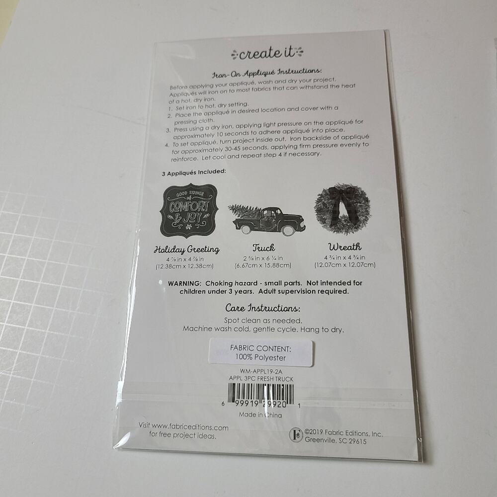 Create It Holiday Cotton Fabric Iron On Appliques 3pc Wreath Red Truck New - Picture 5 of 7